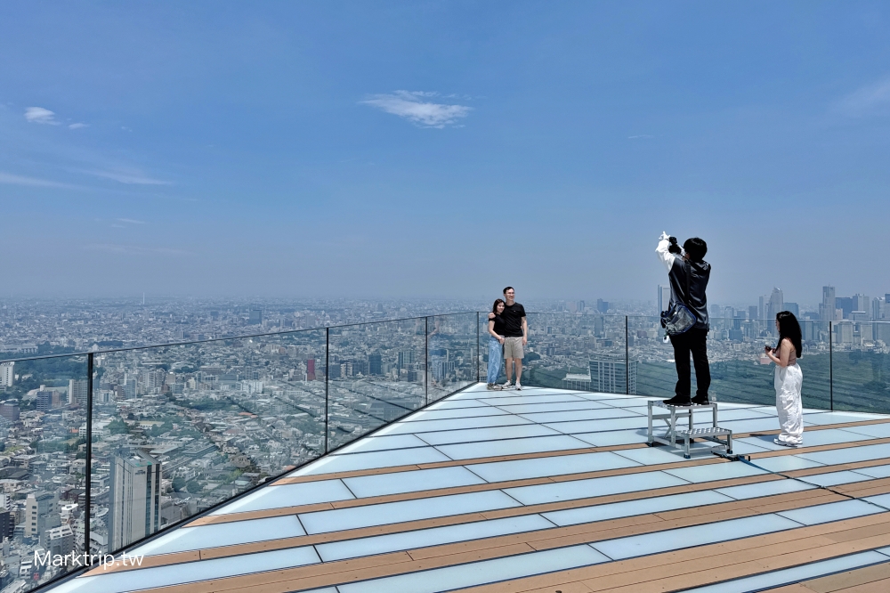 SHIBUYA SKY的SKY EDGE拍照區,擁有最開闊的城市視野與透明玻璃護欄