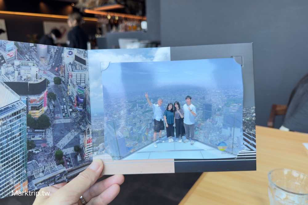 SHIBUYA SKY現場拍照的實體照片,會用精美的套子裝好