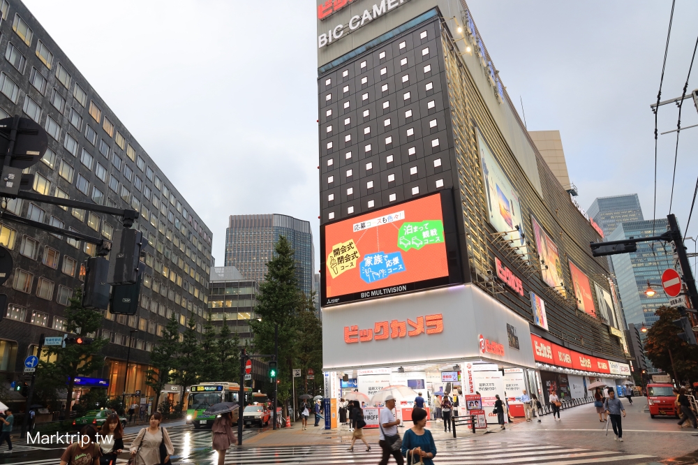 BIC CAMERA有樂町分店位於車站旁，交通便利