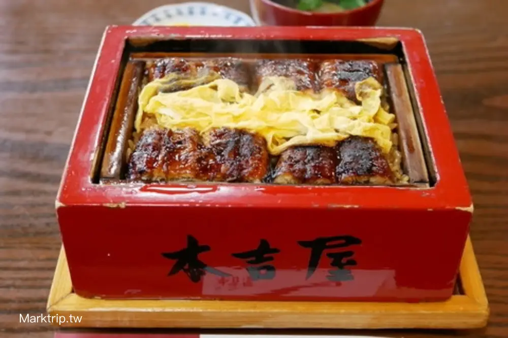 柳川鰻魚飯老店的傳統日式建築與料理擺盤