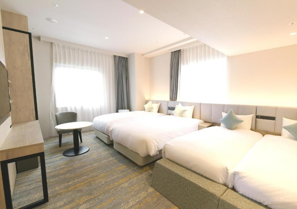 福岡博多站東方飯店家庭房，有適合小朋友的床鋪